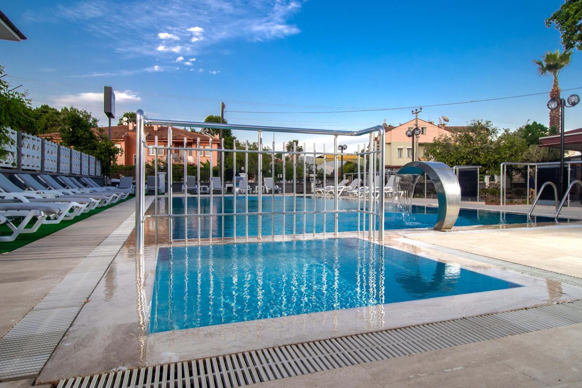 Sirin Baba Otel Fethiye Buitenkant foto